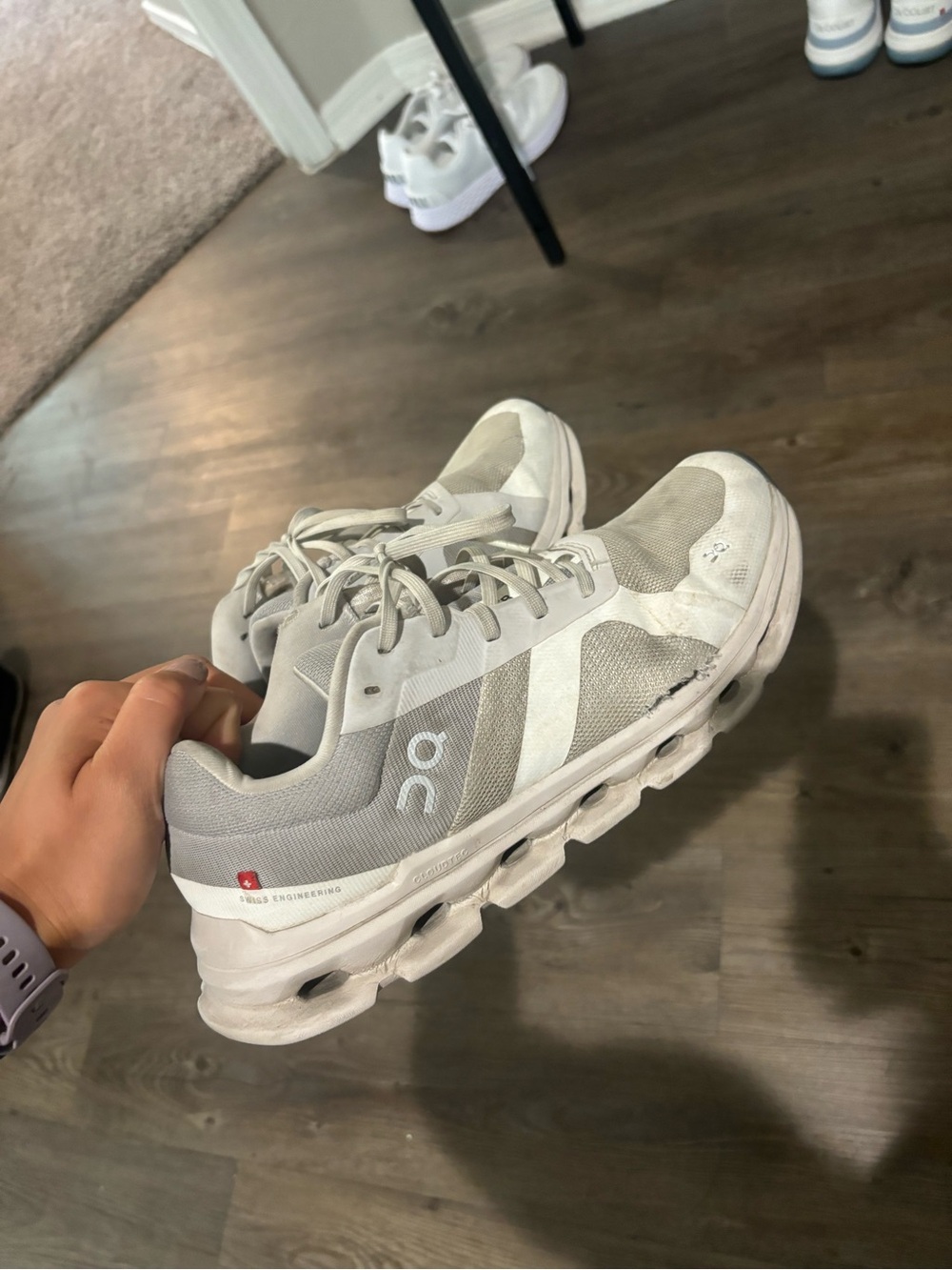 On Cloudswift White/Light Gray Running Shoes